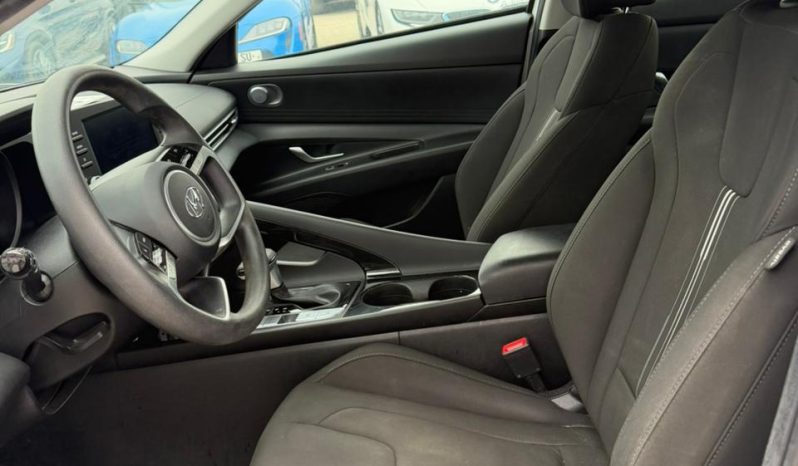 
								HYUNDAI ELANTRA full									