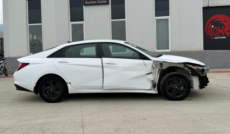 
								HYUNDAI ELANTRA full									