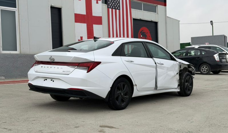 
								HYUNDAI ELANTRA full									