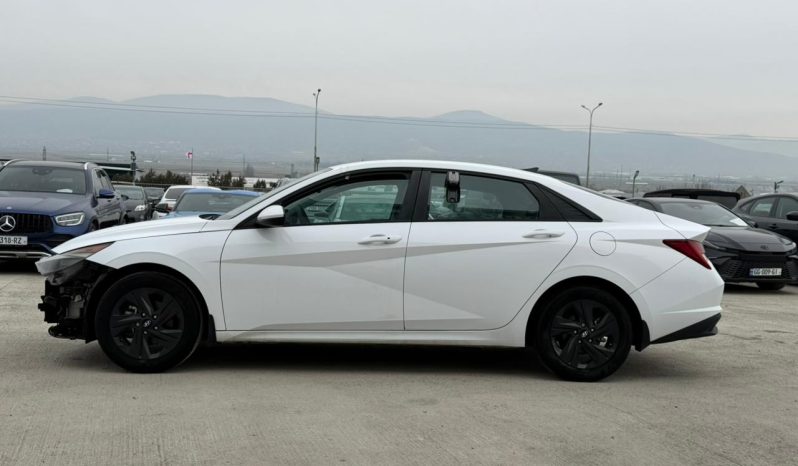 
								HYUNDAI ELANTRA full									