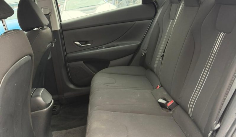 
								HYUNDAI ELANTRA full									