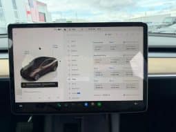 
										Tesla MODEL Y full									