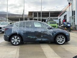 
										Tesla MODEL Y full									