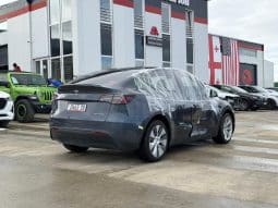 
										Tesla MODEL Y full									