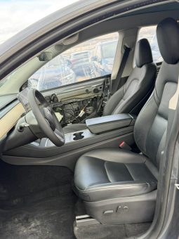 
										Tesla MODEL Y full									