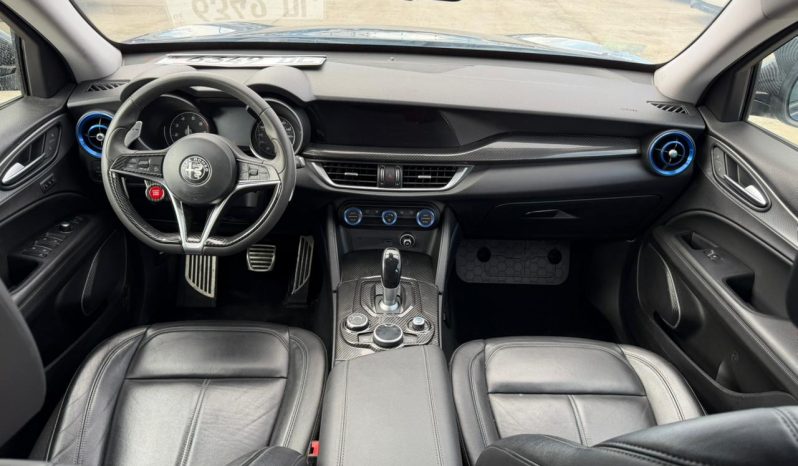 
								Alfa Romeo Stelvio full									