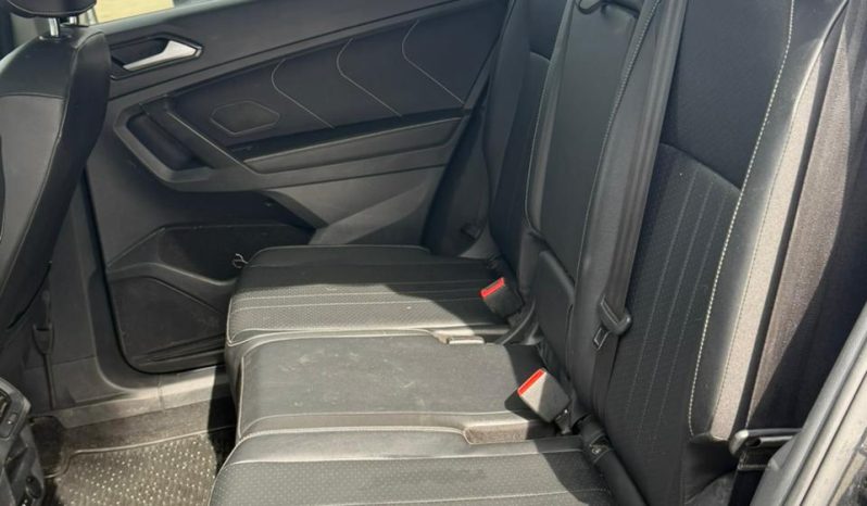 
								Volkswagen Tiguan full									