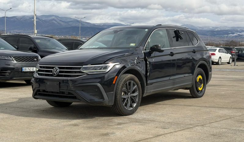 
								Volkswagen Tiguan full									