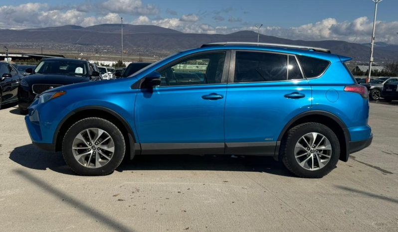 
								2016 Toyota RAV4 full									