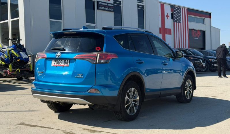 
								2016 Toyota RAV4 full									