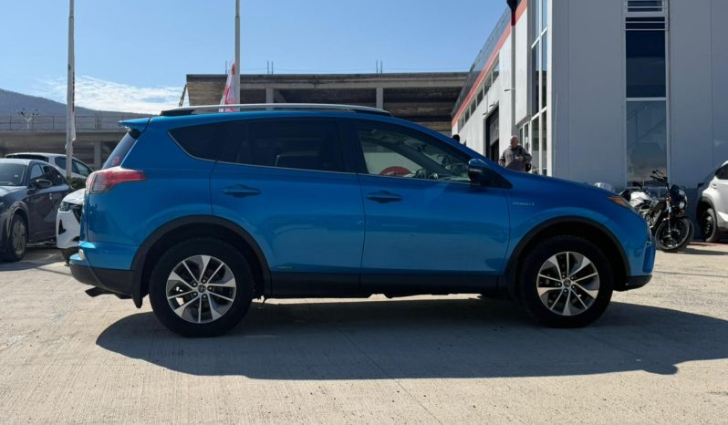 
								2016 Toyota RAV4 full									