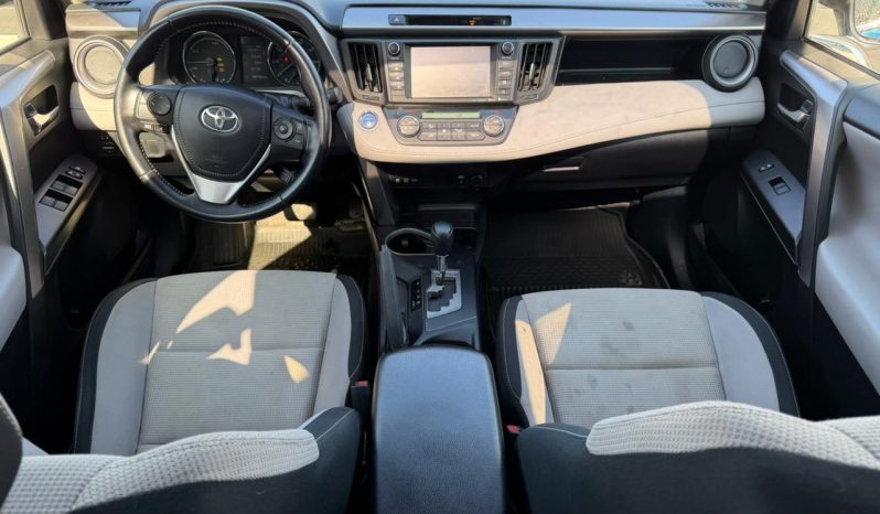 
								2016 Toyota RAV4 full									