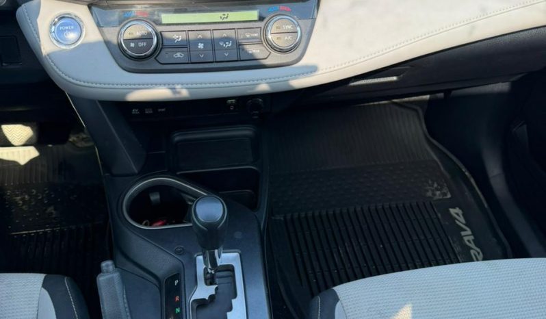 
								2016 Toyota RAV4 full									