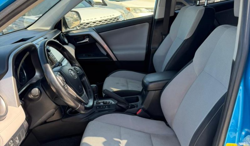 
								2016 Toyota RAV4 full									