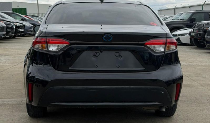 
								TOYOTA COROLLA HYBRID full									