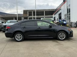 
										TOYOTA COROLLA HYBRID full									