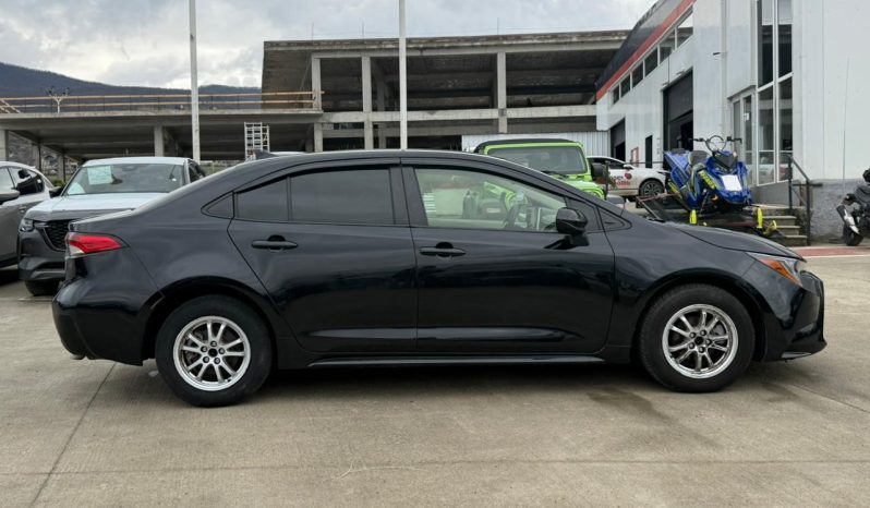 
								TOYOTA COROLLA HYBRID full									