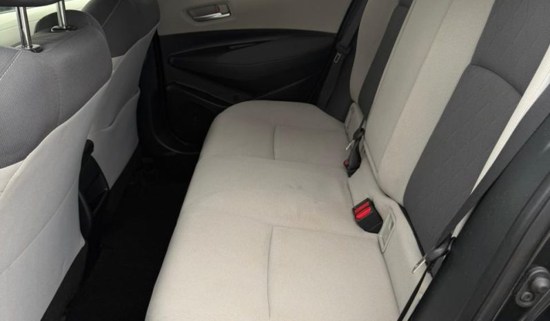 
								TOYOTA COROLLA HYBRID full									