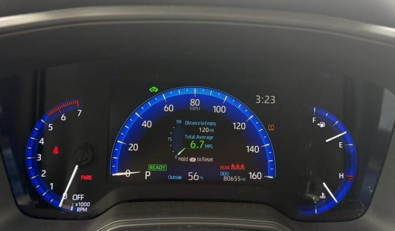 
								TOYOTA COROLLA HYBRID full									