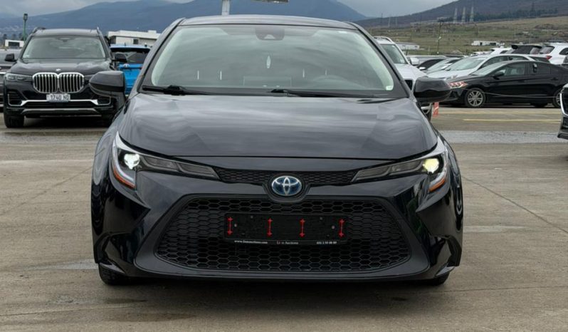 
								TOYOTA COROLLA HYBRID full									