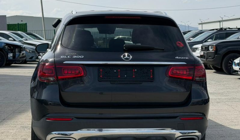 
								MERCEDES-BENZ GLC full									