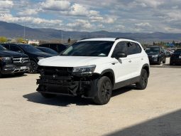 
										2022 Volkswagen Taos full									