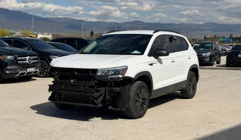 
								2022 Volkswagen Taos full									