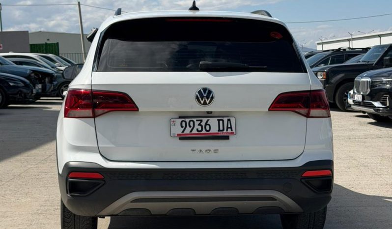 
								2022 Volkswagen Taos full									