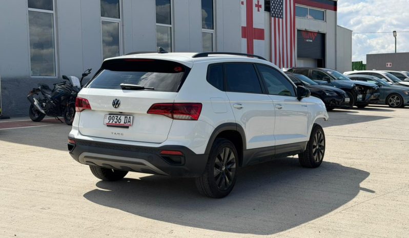 
								2022 Volkswagen Taos full									