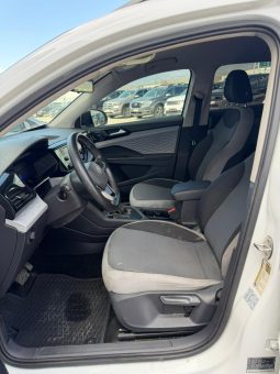 
										2022 Volkswagen Taos full									