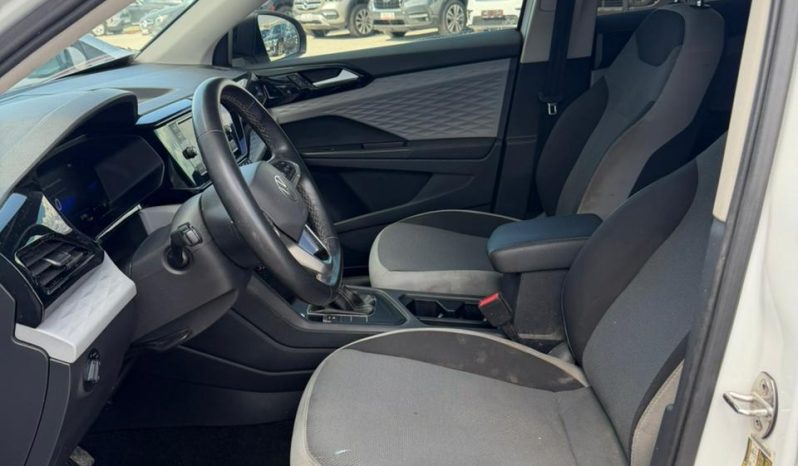 
								2022 Volkswagen Taos full									