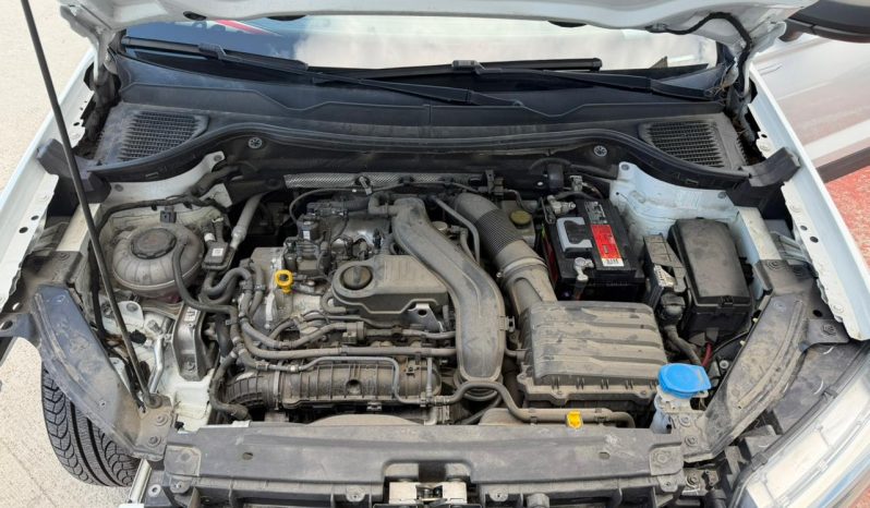 
								2022 Volkswagen Taos full									