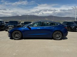 
										Tesla MODEL 3 full									