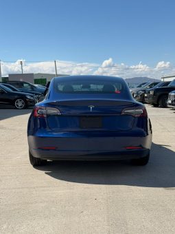 
										Tesla MODEL 3 full									