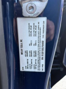 
										Tesla MODEL 3 full									