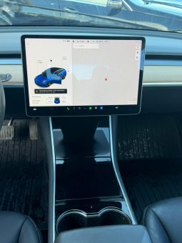 
										Tesla MODEL 3 full									