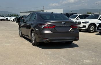 2022 Toyota Camry, LE