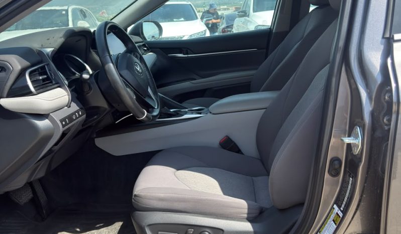 
								2022 Toyota Camry, LE full									