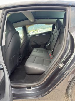 
										TESLA MODEL 3 full									