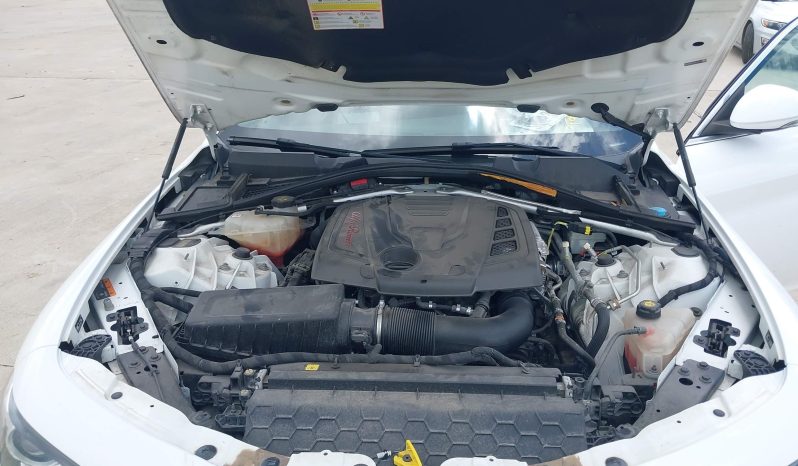 
								Alfa Romeo Giulia full									