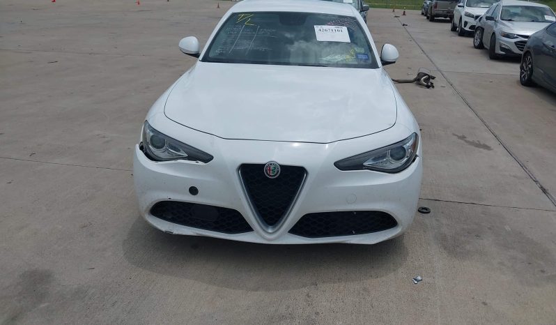 
								Alfa Romeo Giulia full									