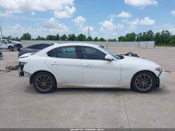 
										Alfa Romeo Giulia full									
