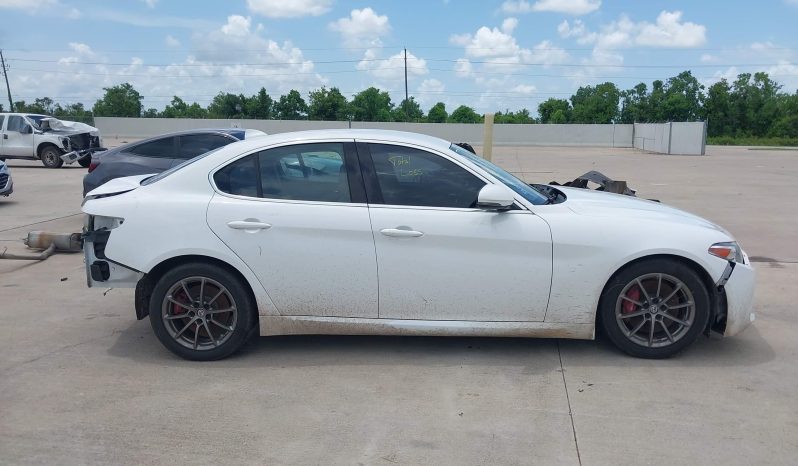 
								Alfa Romeo Giulia full									