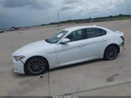 
										Alfa Romeo Giulia full									