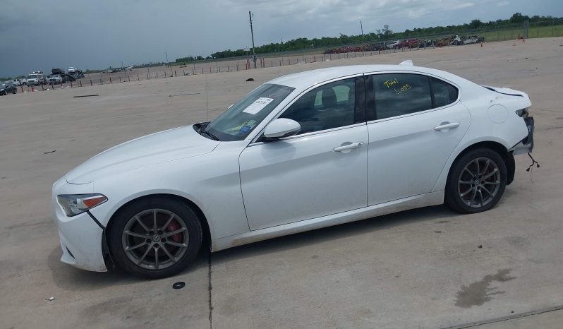 
								Alfa Romeo Giulia full									