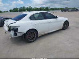 
										Alfa Romeo Giulia full									