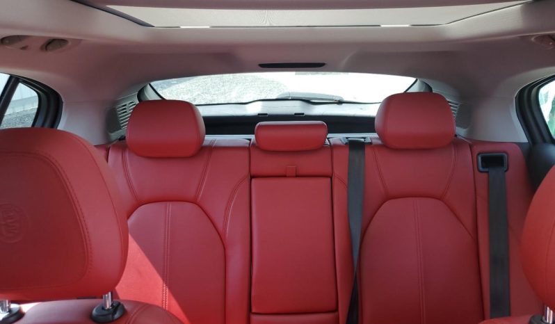 
								Alfa Romeo Stelvio full									