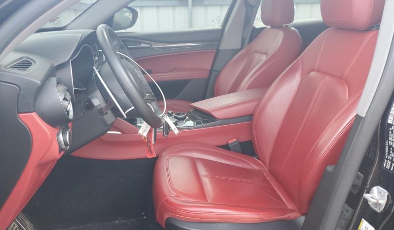 
								Alfa Romeo Stelvio full									