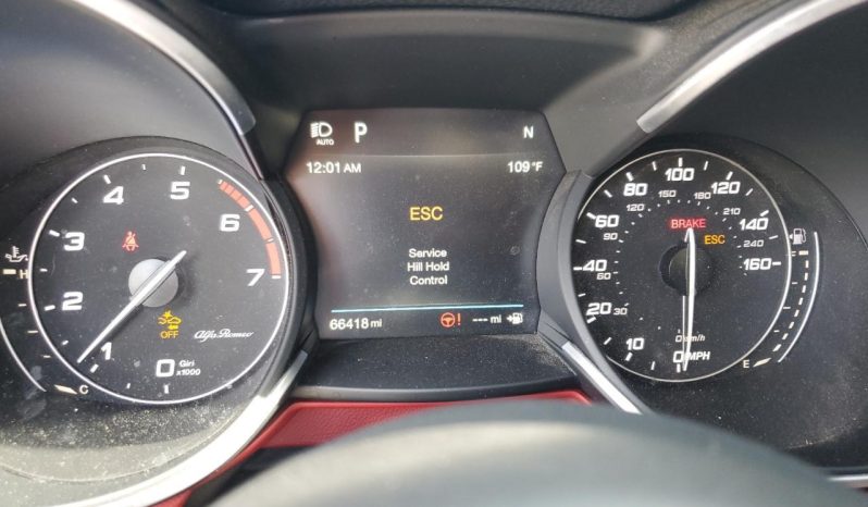 
								Alfa Romeo Stelvio full									