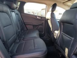 
										Ford Escape full									